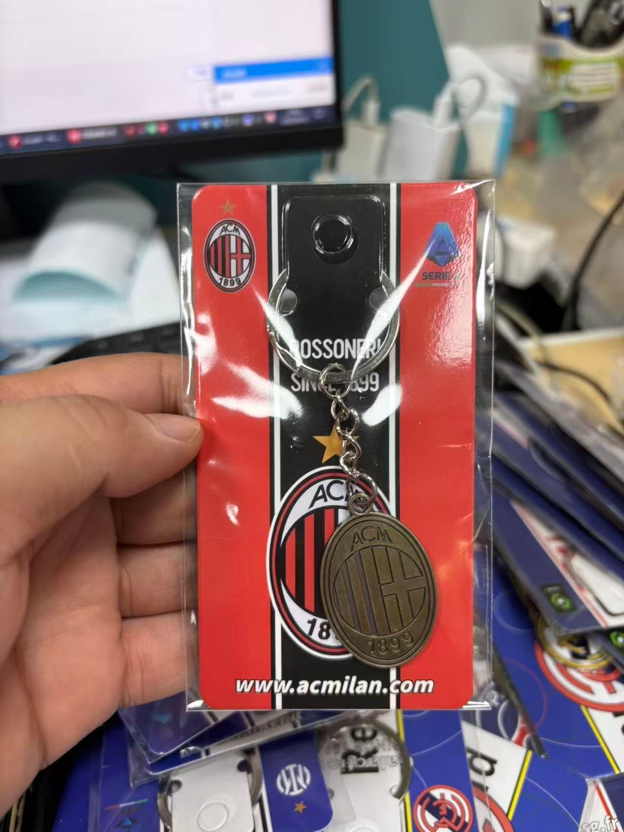 AC MILAN Premium Engraved Alloy Keychain (colored / brass)