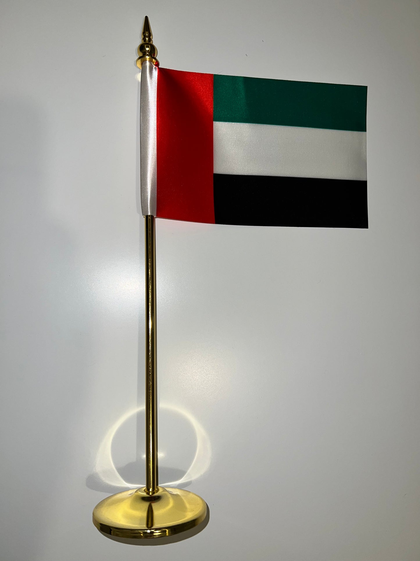 United Arab Emirates Prestige Premium Table Desk Flag | 14 x 21 cm - 1 pc | Double-Sided Satin with 45 cm Steel Pole & Base (Silver/Gold) | Customizable