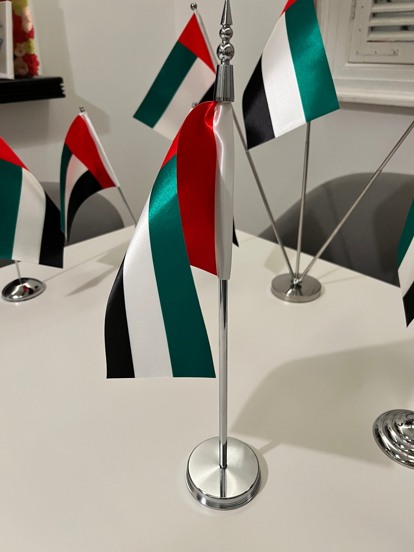 United Arab Emirates Prestige Premium Table Desk Flag | 14 x 21 cm - 1 pc | Double-Sided Satin with 45 cm Steel Pole & Base (Silver/Gold) | Customizable