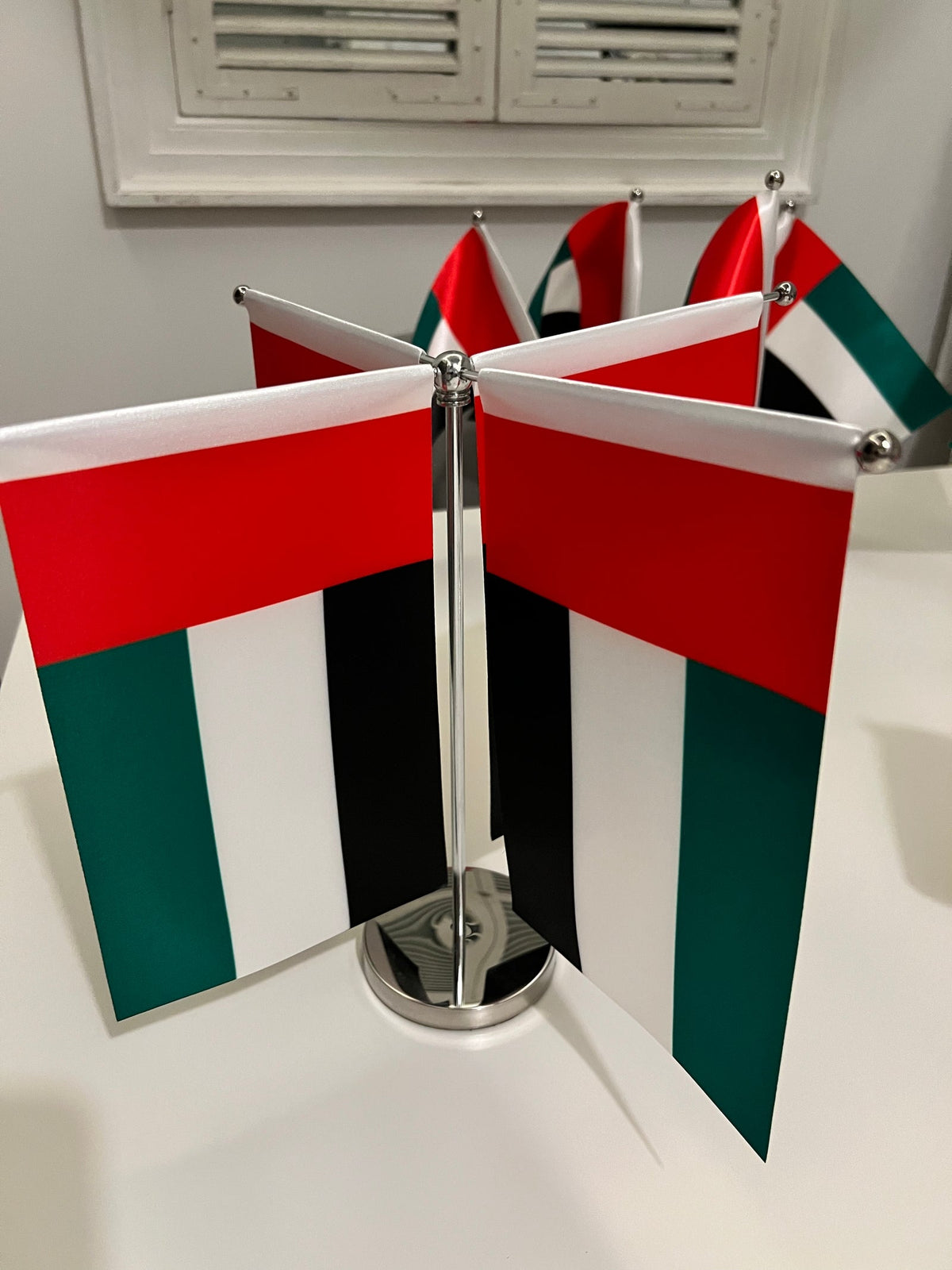 Quadruple desk flag structure close-up